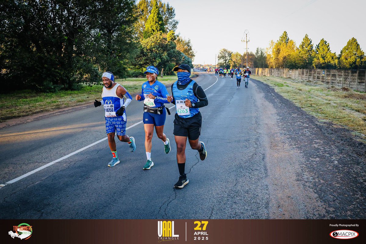 maponya_mantsha's tweet photo. Good morning! ๐ Race day pics are out, and Iโm still riding that adrenaline high! #RaceDay #RunnerHigh #MarathonVibes #RunningWithSoleAC #FetchYourBody2025 #IPaintedMyRun #NotJustAMedal #RunningCommunity #RunningWithTumiSole https://t.co/1T9nOM1xti