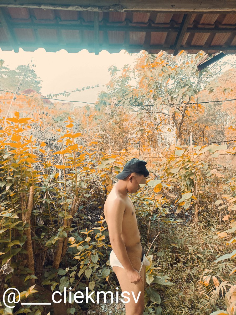 p2__436's tweet photo. Gwa suka outdoor cuma sekedar fantasi aja dan fotoยฒ atau video pendek, klok suruh bikin channel kayak ny gk bisa dan blom mampu, hehe
.
.
.
.
.
#Gaycikarang #Gaycileungsi #Gaycibarusah #gayoutdoor #gaycoli @exhib_fetish @public_exhib https://t.co/8Nx3SJKm5q
