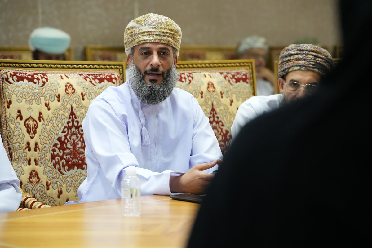DK_Municipality's tweet photo. كما عرضت المديرية العامة للتربية والتعليم بمحافظة الداخلية ورقة عمل بعنوان "دليل الاشتراطات الصحية للمقاصف المدرسية"، استعرضت خلالها دليلاً شاملاً للإجراءات الصحية الواجب اتباعها في المقاصف المدرسية لضمان تقديم وجبات صحية وآمنة.

#بلدية_الداخلية
#تعليم_مستدام https://t.co/WQjCFIuOwz