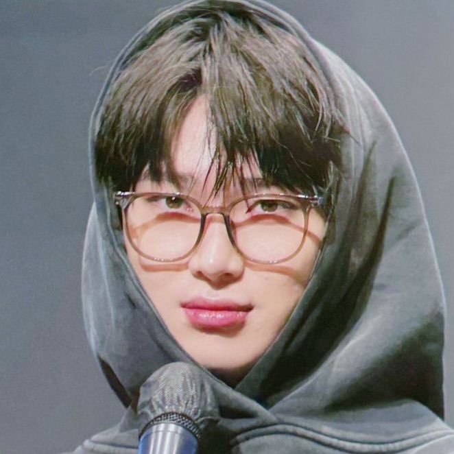 he’s so cute in glasses