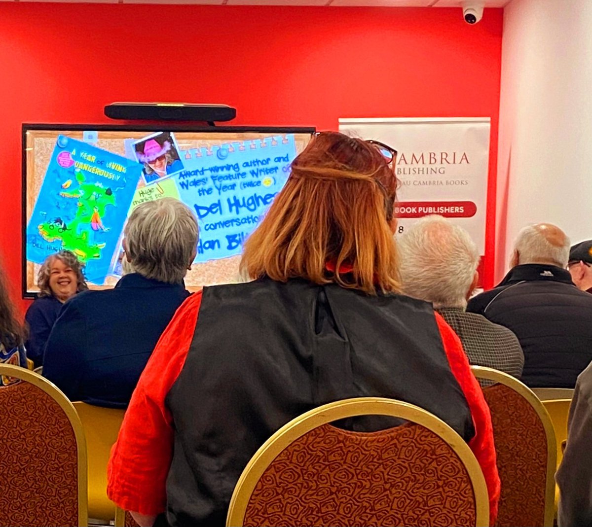 Pic 1, showing a very nervous me before my first ever slot at a real literary festival. Pic 2, relaxed and starting to enjoy myself. Was a wonderful day and cracking festival <a href="/LlandeiloLitFst/">LlandeiloLitFest</a>. And huge thanks to <a href="/ABiltonAuthor/">Alan Bilton, Author</a> for guiding me through. #litfest #AuthorsOfTwitter 🥳
