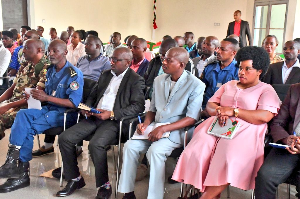 Province Kayanza tweet media
