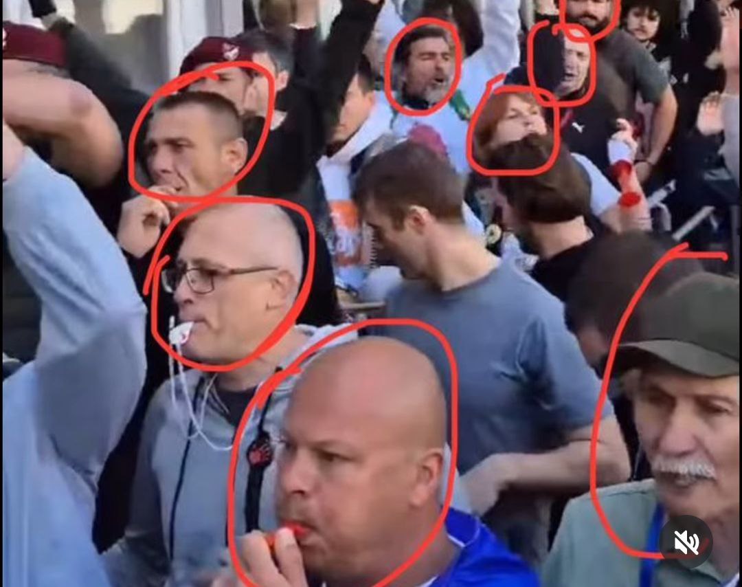 Ово су "наша деца" која су јуче у првим редовима дочекала полицију.

Мислим, не кажем, можда и јесу студенти, само им је нешто старији индекс, вероватно.