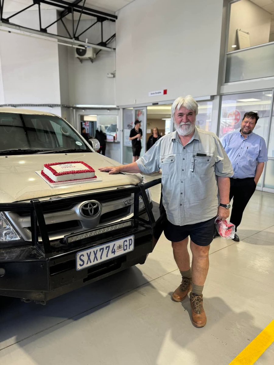 Mileage_impo's tweet image. Toyota Hilux 4.0 V6 from South Africa🇿🇦 went for a 1 000 000 km service