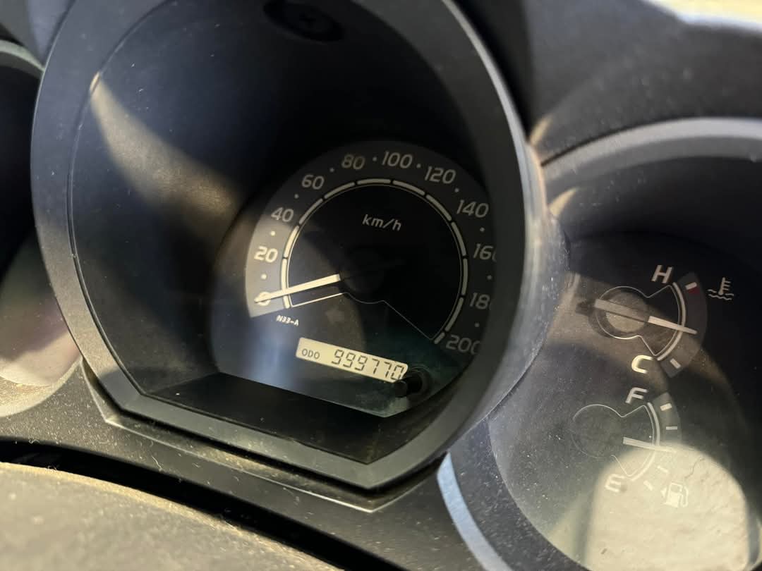 Mileage_impo's tweet image. Toyota Hilux 4.0 V6 from South Africa🇿🇦 went for a 1 000 000 km service