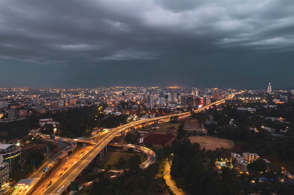 SephsJoe's tweet photo. Do not focus on the negative! Beautiful Monday evening from Nairobi westlands viewing CBD.

#nairobiskyline 
#drone254
#Nairobiphotography https://t.co/8Af7M5mXm9