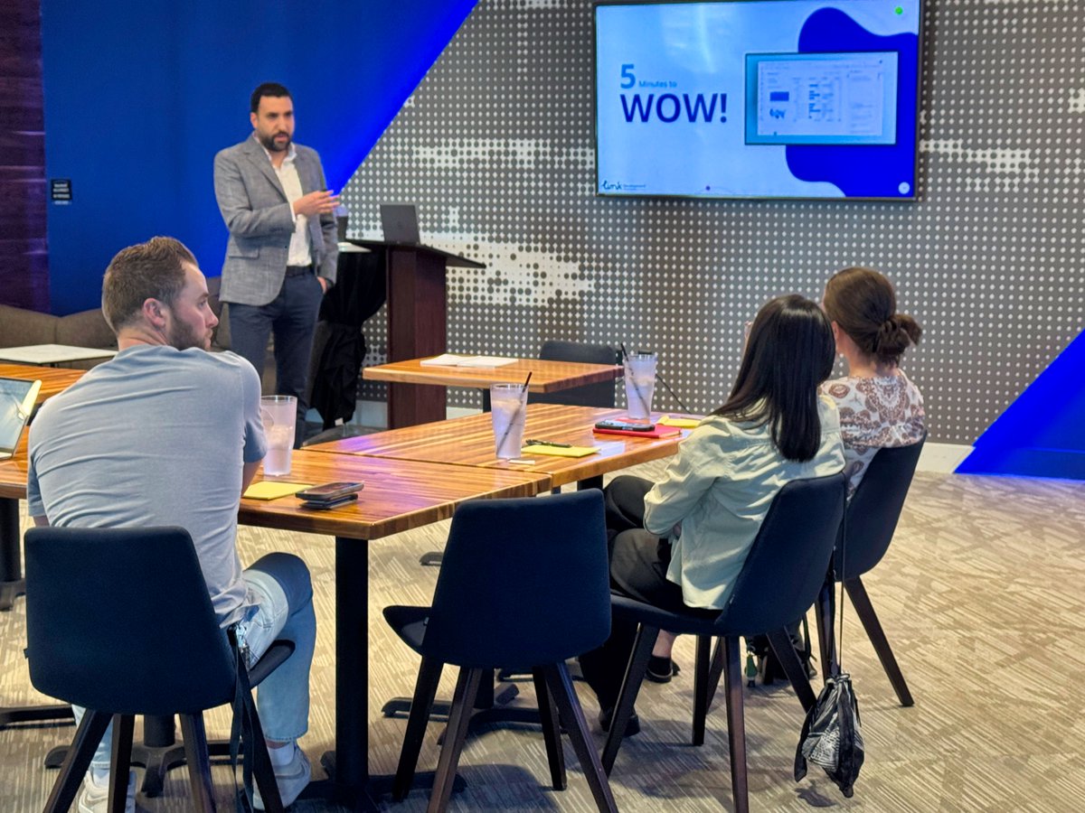 linkdevelopment's tweet image. Last Wednesday in Minneapolis: Our TopGolf roundtable on Tableau vs Power BI delivered real insights! Ahmed Mounir shared expert perspectives on cutting through marketing hype &amp;amp; maximizing ROI. Thanks to all who joined this valuable industry discussion! #LinkDevelopment #BI