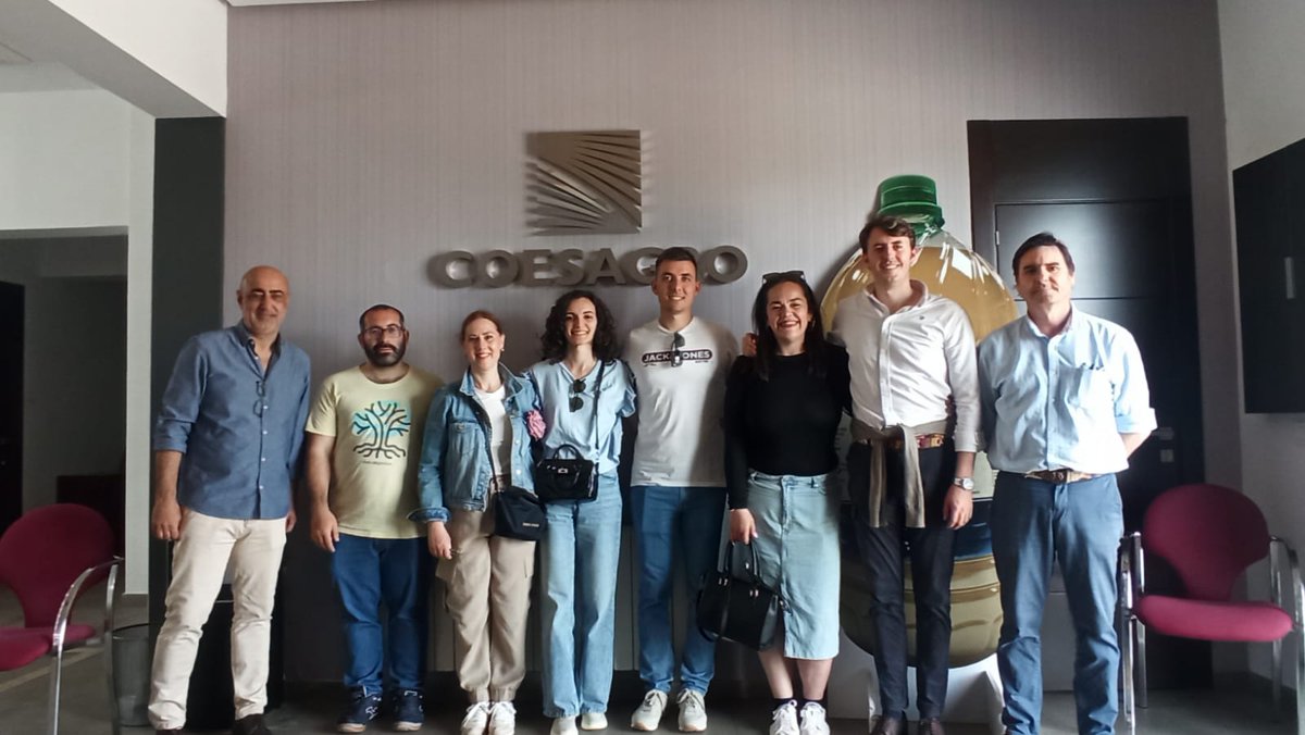 Segunda jornada de intercambio, con la magnífica acogida por parte de nuestra cooperativa asociada <a href="/CoesagroEcija/">Coesagro</a>  a los 4 jóvenes de Jaén y nuestros técnicos, dentro del Proyecto de Economía Social "Fomento a la transferencia de conocimientos en el sector agroalimentario para