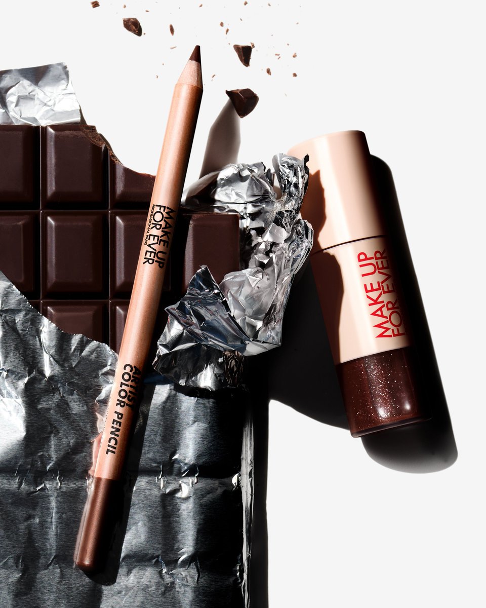 LIMITLESS BROWN

Discover the iconic Artist Color Pencil and Super Boost Lip Gloss duo in the rich chocolate brown shade Limitless Brown.
 
#MAKEUPFOREVER