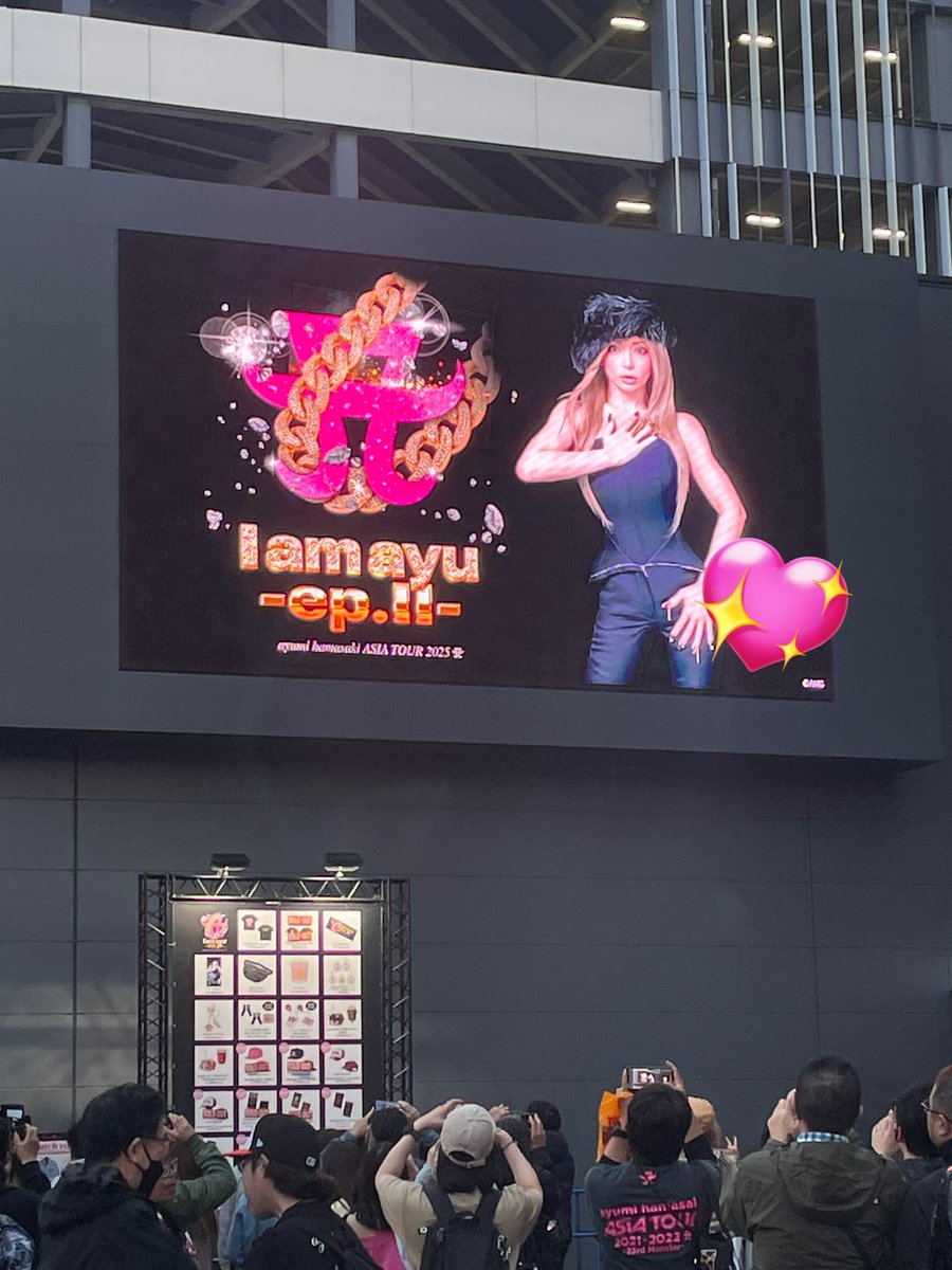Kotohaa0619's tweet photo. 8日��あゆのライブ行ってきた！
楽しかったし改めてあゆの曲頑張って覚えようと思った♡
メイクすごい盛れた👀✨ https://t.co/as81uxH6TT