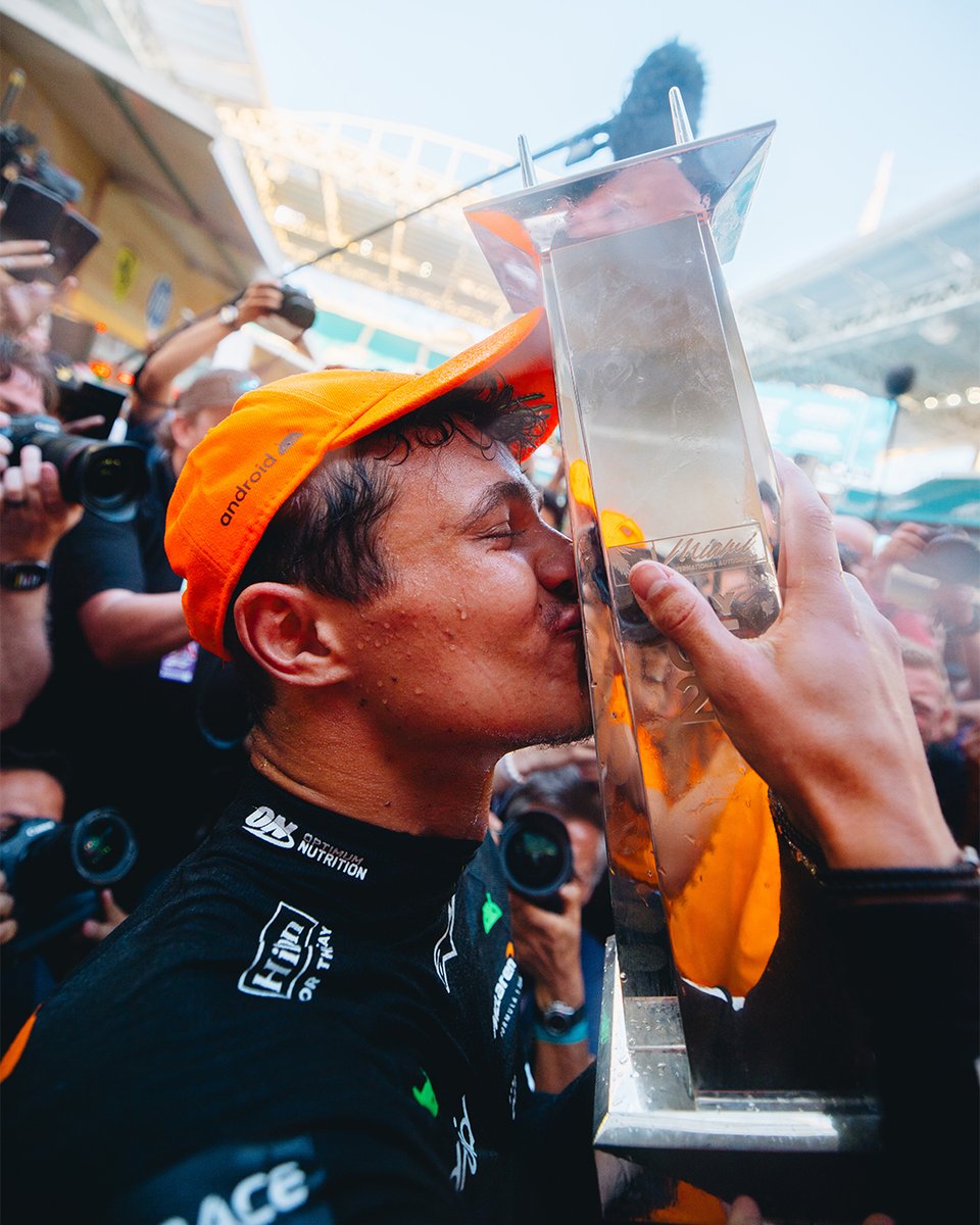 McLarenF1's tweet photo. Memories from Miami 2024 😍

#McLaren | #MiamiGP 🏝️ https://t.co/VXPa5MF3yb