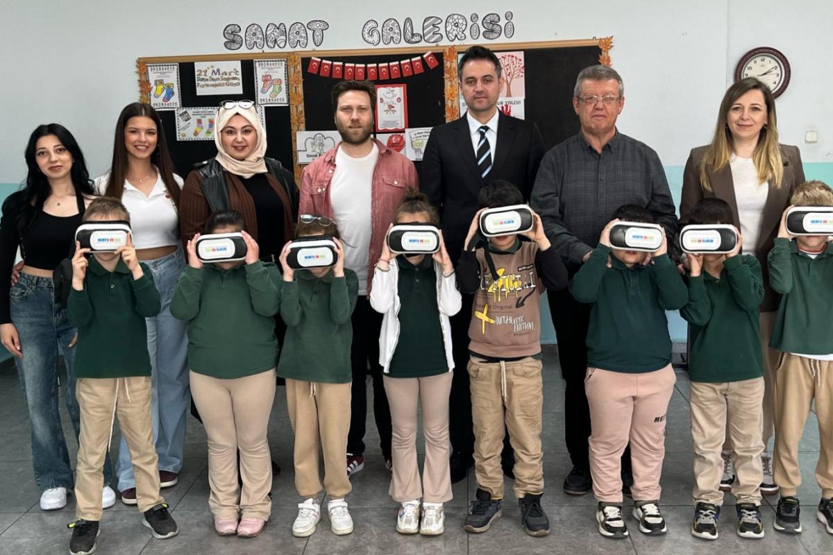 MİNİK KALPLER SANAL GERÇEKLİKLE ANITKABİR’DE bhi.nku.edu.tr/haberler/minik…

#TekirdağNKÜ