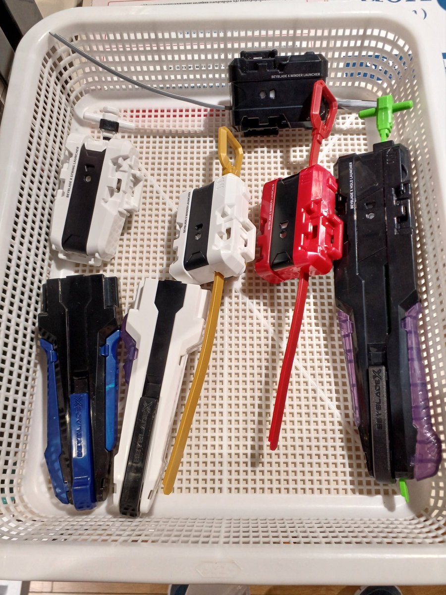 ベイブレードXのベイ本体、ランチャー各種沢山買取させていただきまし