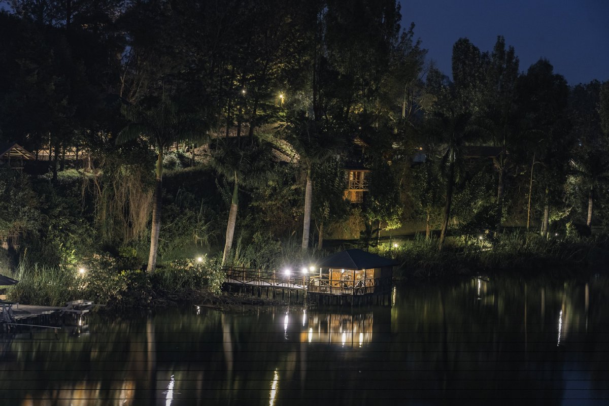 overland_resort's tweet photo. For every day filled with adventure and activity, we promise an even more tranquil night. ๐
Like fireflies in the dark, the resort glows enough for you too see how beautiful life can be!๐
#BunyonyiOverlandResort #EveryStepAStory https://t.co/yyOet7oxRD