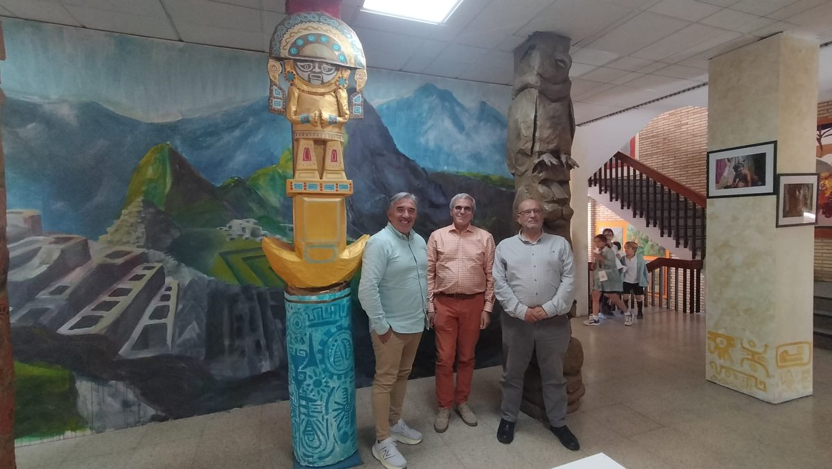 🌍 OMEP España recibió a Gilles Petreault, presidente de OMEP Francia, en una visita institucional.
🏫 Conoció proyectos innovadores  del  <a href="/Colegio_CVE/">Virgen de Europa</a> 
🤝 También se abordaron temas clave como derechos de la infancia y la Declaración de Taskent.
#OMEPFrance #OMEPSpain