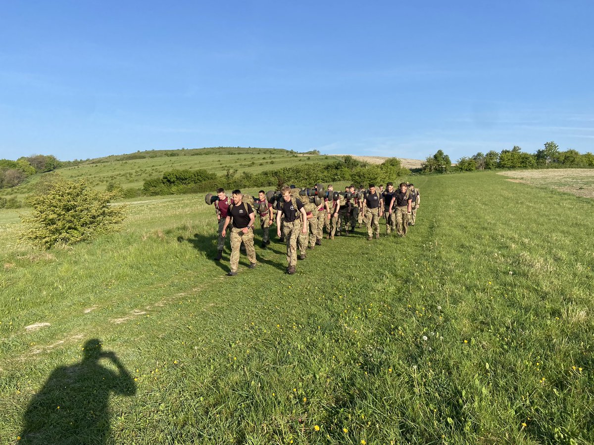 RJS1321's tweet image. 2PARA 🟦 

Sp Coy Anti-Tank Pl Cardre.

 Introduction to Heavy Carry. ✅ 

#TheParachuteRegiment
#Airborne 
#ReadyForAnything