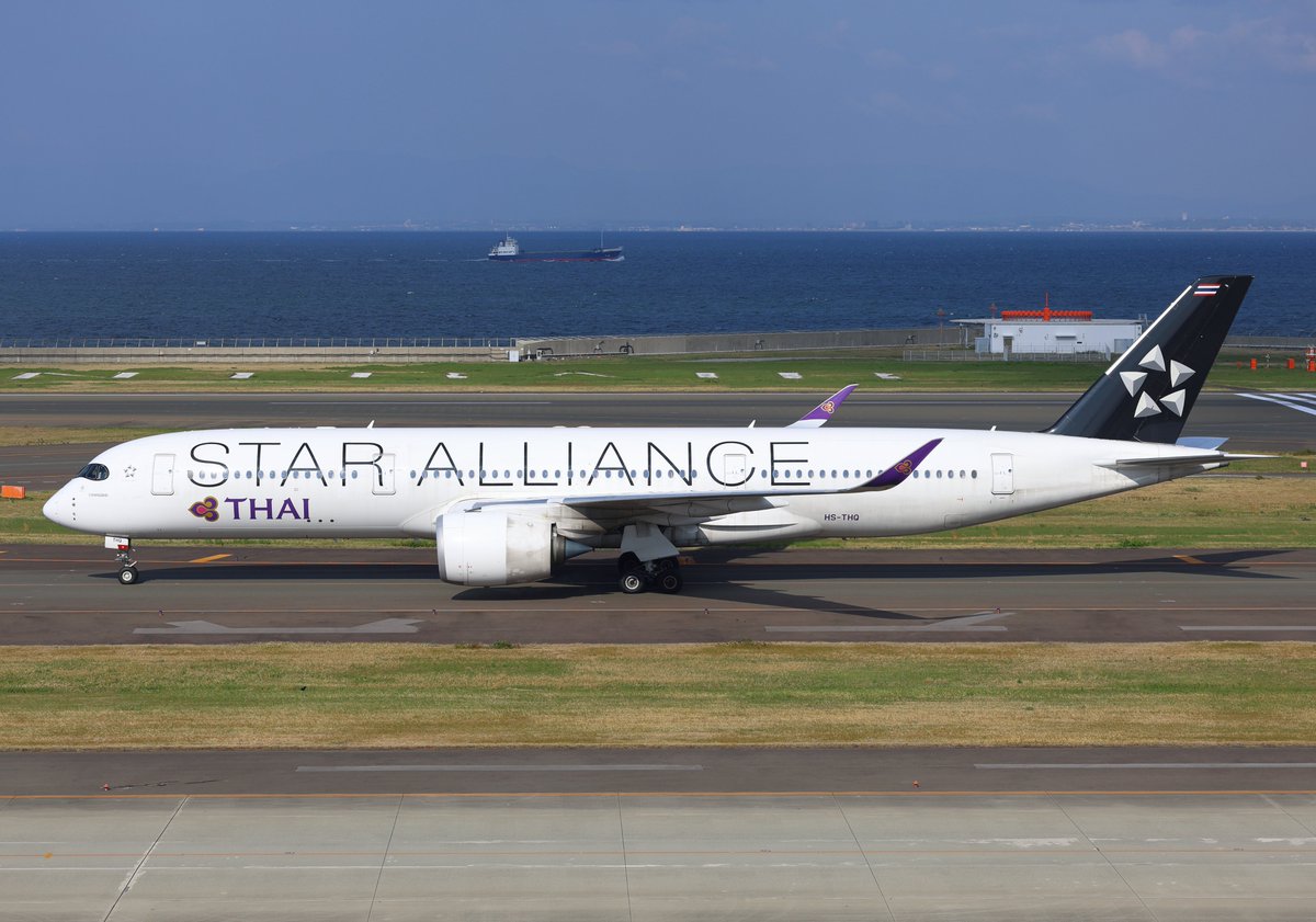 DALLYKEN's tweet image. 今日のセントレア
４月末とは思えないほど風が強く、薄着していったおっさんの命を削るばかりでなく、吉祥のあとデッキ閉鎖😱
それにしても、アントノフ・・・🔥
#RJGG #NGO