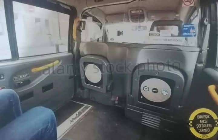 RABBİM ŞAFİ SIFATIYLA ŞİFA VERSİN. 🤲HAVALİMANINDAN ALDIĞI TURİST BİZİ BU HALE GETİRİYORSA BIRAKALIM BU İŞİ YAPMAYALIM. NE ZAMANA KADAR?? TAAA Kİ KABİNLİ ARACIMIZI YAPANA KADAR . 
NE SİYAH TAKSİ 
NE TURKUAZ TAKSİ 
İLLEDE KABİNLİ TAKSİ. 
BÖYLE DEVAM EDERSENİZ 
#KONTAKKAPATACAĞIZ