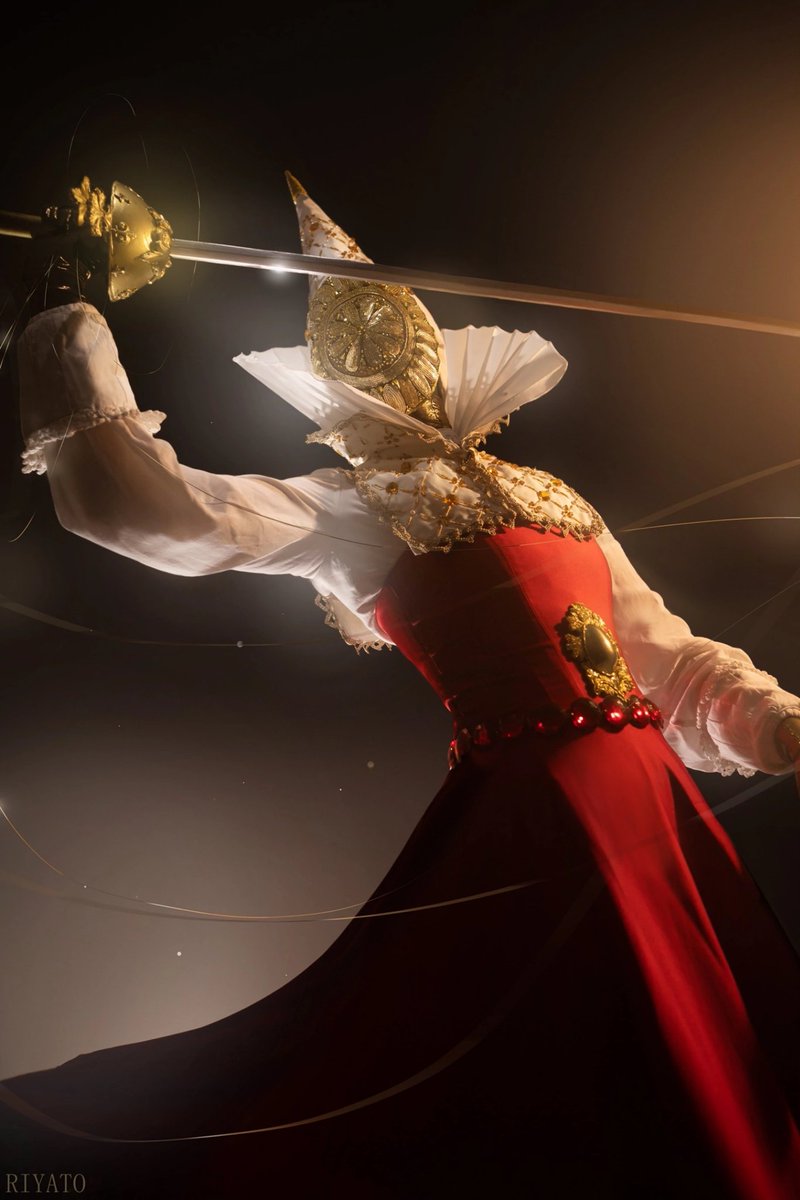 Fattysnowwhite's tweet photo. #cosplay #costumedesign #blasphemous #blasphemousthegame #orospina 
Photo: @Torys_notes https://t.co/pBn0sj7wll