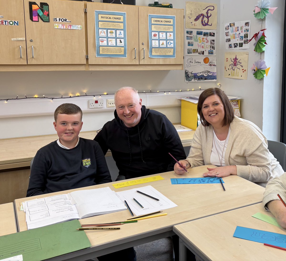 Craigy_Science's tweet photo. S1/2A had a great time teaching their families how to make O-Wings in Science! 

They had even more fun competing with each other to see who had the best design😁

@CraigmarlochINV https://t.co/CuZLR1z2aL