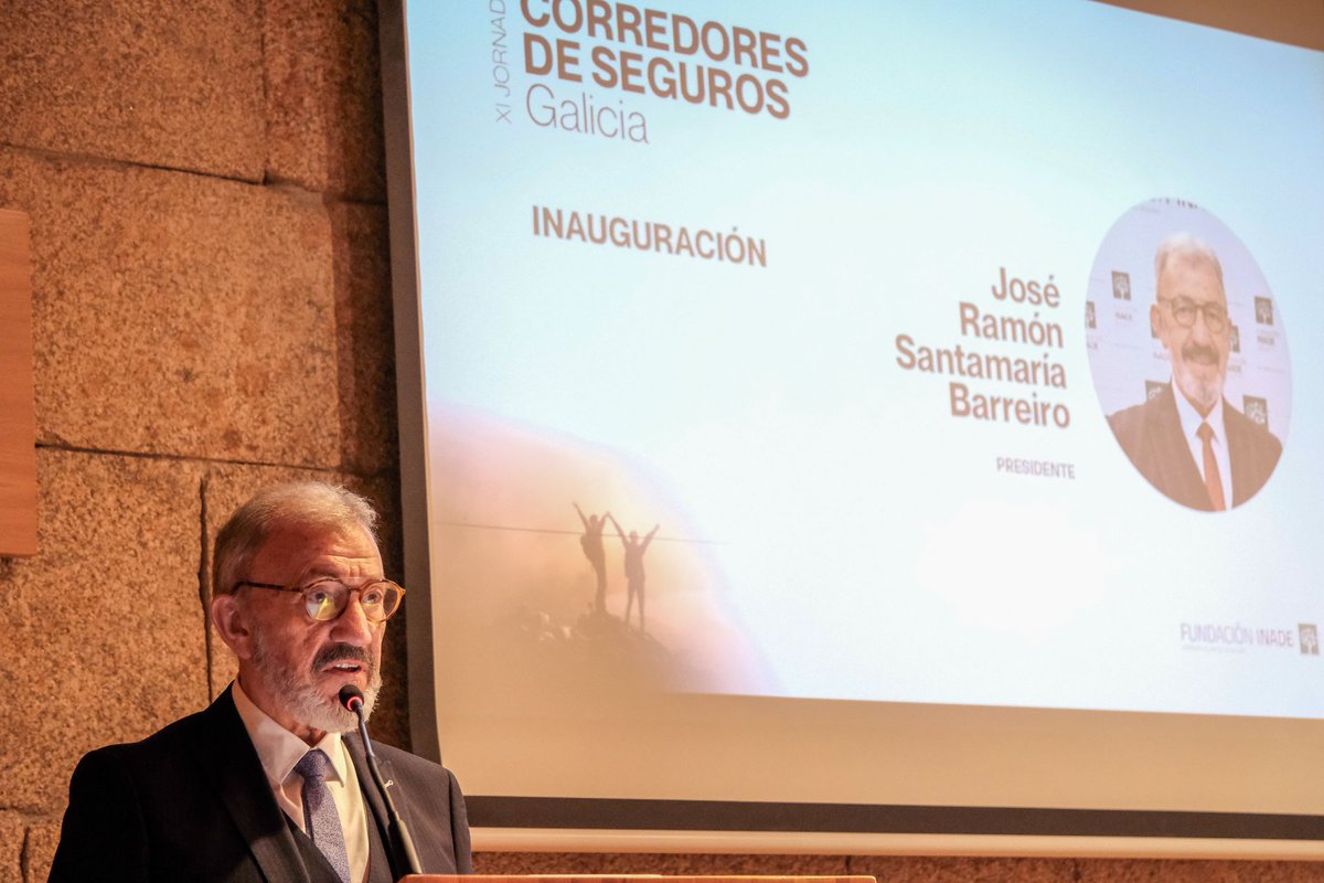 FundacionInade's tweet photo. Nuestro presidente, @santamarba, da la bienvenida a los asistentes.

"Trabajamos para cerrar el círculo de la gestión del riesgo: fomentamos cultura entre empresario/as, formamos profesionales cualificados y divulgamos las soluciones que ofrece la industria aseguradora" 🗣️ https://t.co/0jiDGUKV9m
