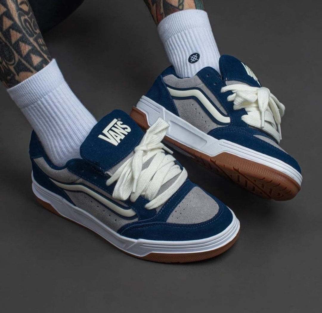 samuupadiin's tweet photo. Vans Hylane Nineties “Navy” 🙌🏽👟
#evofoot #vans #Navy https://t.co/y2l85CXTAb