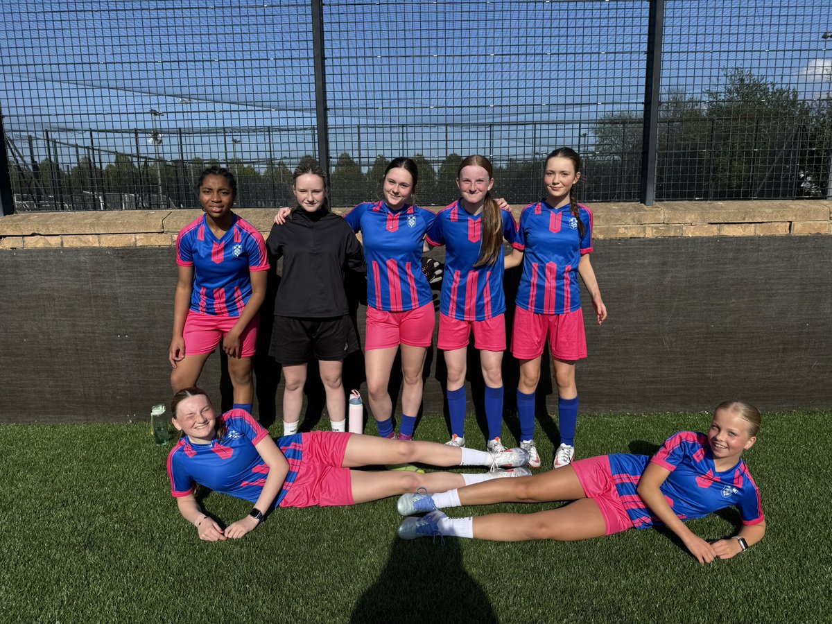 McClaffertyPE's tweet photo. 3rd place in the SL School League for this amazing team! With only 2 points behind STAB and 1 point behind Duncanrig! We have loved this tournament so much, thank you to all involved in making this event so successful⚽️💙 @CarlukeHS @CarlukeHS_PE https://t.co/WqdXF2NVA0