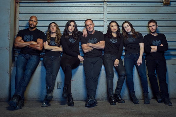 fromxshield's tweet image. CHERCHE RECHERCHE RPG 
     Sur @MRVLXDCRPG 

Le SHIELD recrute ! Nous cherchons davantage d'agents, que ce soit des inventés ou des prédéfinis ! Nous sommes déjà une dizaine avec qui vous pourrez créer des liens 🫶🏻