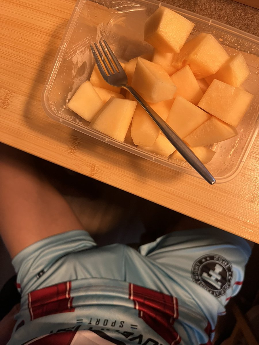 กินแคนตาลูปไหมครับ 😁