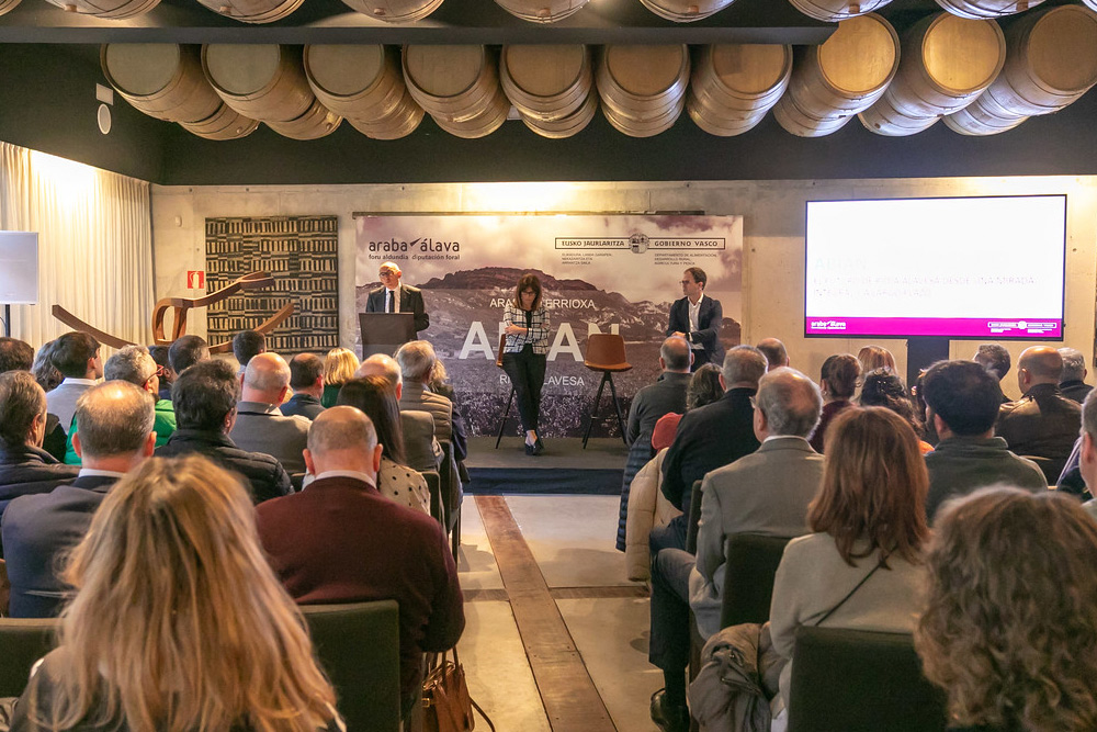 Estrategianet's tweet photo. El proyecto ' #Abian' recoge #ideas e #iniciativas de la sociedad para actualizar y reforzar la estrategia de desarrollo de #RiojaAlavesa
https://t.co/dY8HNGrDTO
@Araba  @Gob_eus https://t.co/prJx7hAgWT