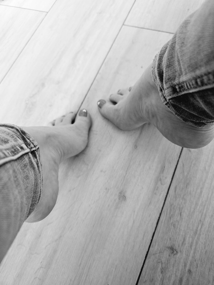 Felicitysfeet00's tweet photo. Beneath my feet is where you belong..
Don't you ever forget that 🫰
#yourdomme #yourmistress #beneathme #slave #myslave #findom #findomme #finsub #subs #rtsubs #blessme https://t.co/EAgWFWIcI9