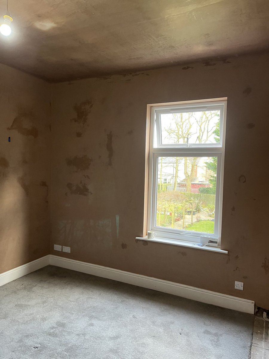 Jlaplastering27's tweet photo. Plastering 😅 https://t.co/qYeixaahe9