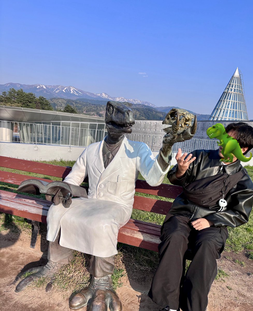 akyaneyaaa's tweet photo. 留学すると視野が広がるとか、
日本の良さがわかるってよく聞く言葉が
今は少しわかる気がする。
外国人が日本文化、日本人の感覚を
大絶賛する理由をユルが教えてくれる事で
日本人で良かったって心底思う🇯🇵 https://t.co/u6e3TAtWcG