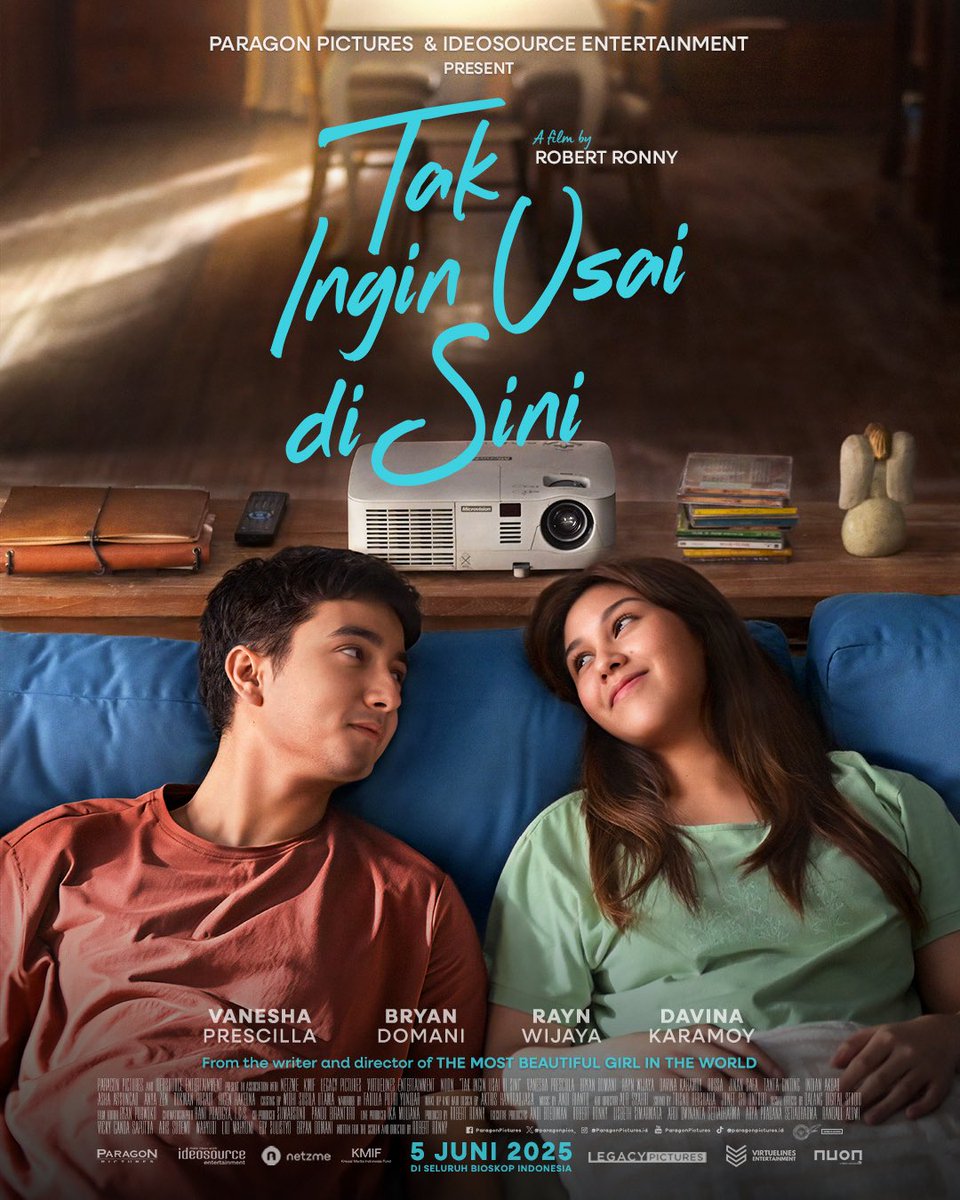 cinepolisID's tweet image. Official Poster - TAK INGIN USAI DI SINI

Keinginan terbesar K (#BryanDomani) adalah ingin melihat Cream (#VaneshaPrescilla) bahagia. Akankah rasa itu bertahan selamanya?

Tak Ingin Usai di Sini, tayang mulai 5 Juni di Cinépolis Cinemas.

#TAKIS #TakInginUsaidiSini
#CinepolisID