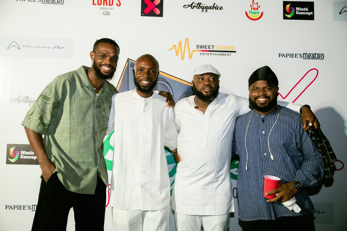 DSoundEffect tweet media