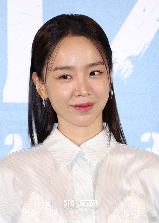 #ShinHaeSun reportedly has signed an exclusive contract with Management Siseon.

Management Siseon is a new entertainment agency and recently it's reported they also signed a contract with #ChaChungHwa

m.entertain.naver.com/now/article/47…
#KoreanUpdates VF