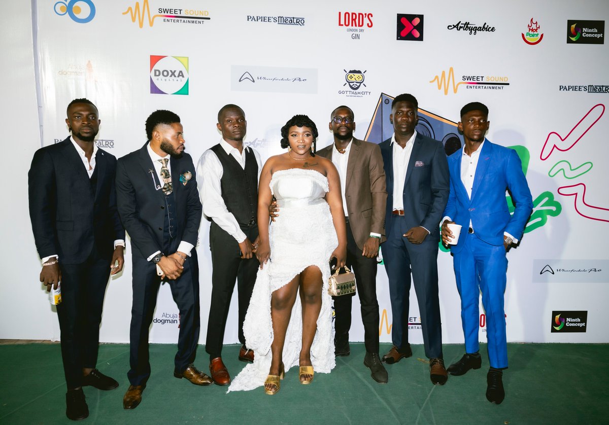 DSoundEffect tweet media