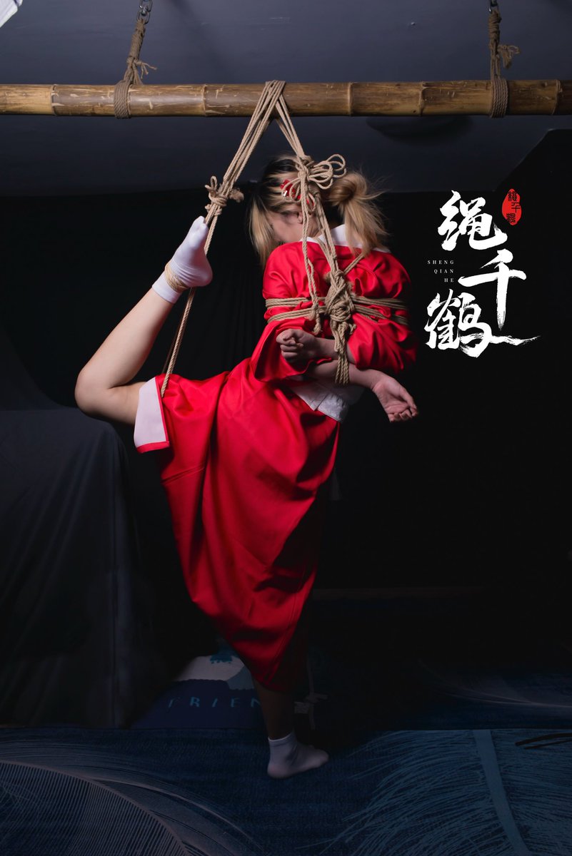 仆告：本人原硬盘上的上万张片片已经全部丢失无法找回 仅以手机私寸以作留念 沉寂了两年 2025可能会复出