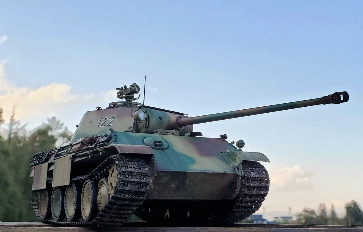 wildexam's tweet image. MENG MODEL製 1/35
パンター G型 (暗視装置FG1250装備)
ミュンヘベルグ装甲師団 ベルリン 
1945年 4月 完成です❗️
一度はやりたい暗視装置パンター(*ﾟДﾟ)
#MENGmodel