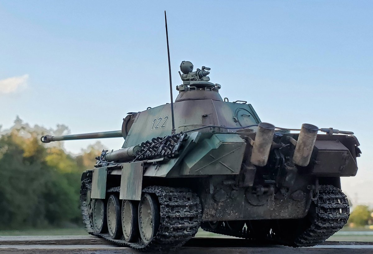 wildexam's tweet image. MENG MODEL製 1/35
パンター G型 (暗視装置FG1250装備)
ミュンヘベルグ装甲師団 ベルリン 
1945年 4月 完成です❗️
一度はやりたい暗視装置パンター(*ﾟДﾟ)
#MENGmodel