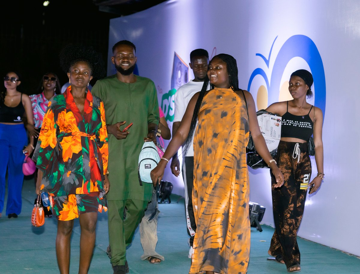 DSoundEffect tweet media