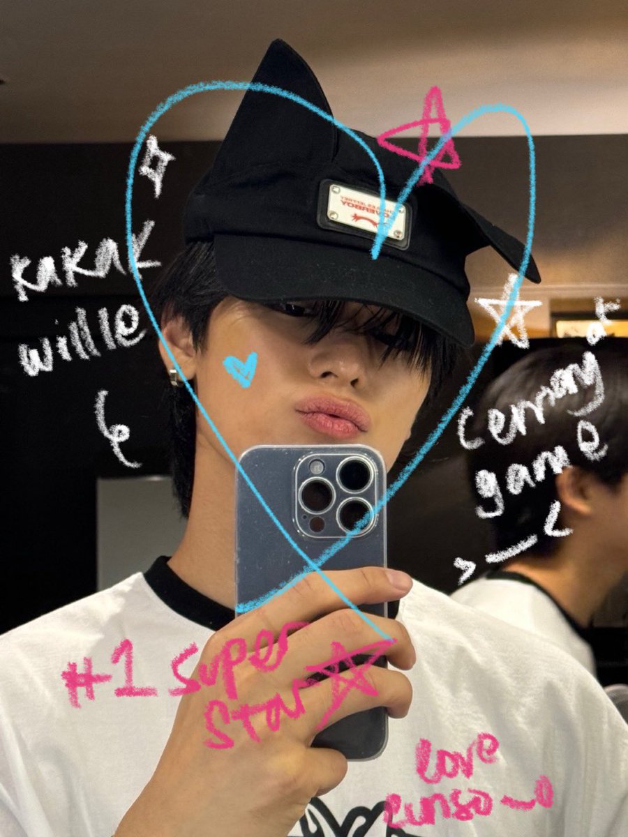 The cutest. <a href="/haneuleo/">‎゛mikaila</a>