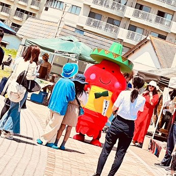 umisoraday's tweet photo. 5/5は御宿うみそらシンコデマヨ！(Conco de Mayo、メキシコ祭り)
お楽しみに♪

11：00　ピニャータ(くす玉割りゲーム)
11：30　エビアミーゴ登場
13：00　メキシコプロレス、ルチャ・リブレ
14：00　ピニャータ
14：30　エビアミーゴ登場

5/5(月)10時～15時
御宿町月の沙漠記念館前広場 https://t.co/AhIJPF7ErN