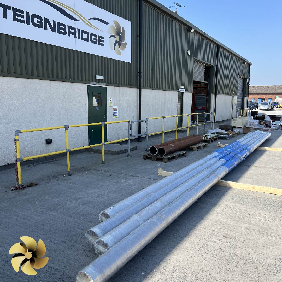 📦 Off to Australia! These 195mm x 12400mm shafts are part of a major new project. At Teignbridge, we’re built to go bigger – CNC machining and straightening shafts up to 400mm. 📧 sales@teignbridge.co.uk #MarineEngineering #Shafts #Shipbuilding #PropulsionExperts