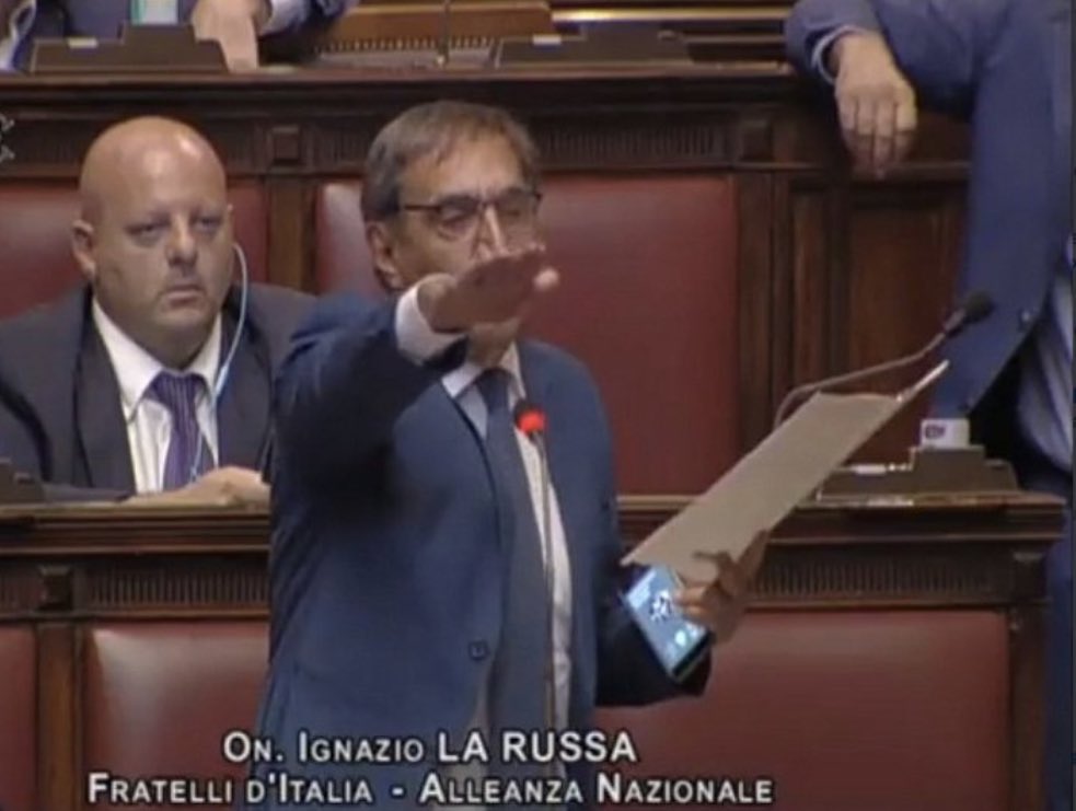 bundolo48's tweet image. la seconda carica dello Stato #larussa #Dongo #fascista