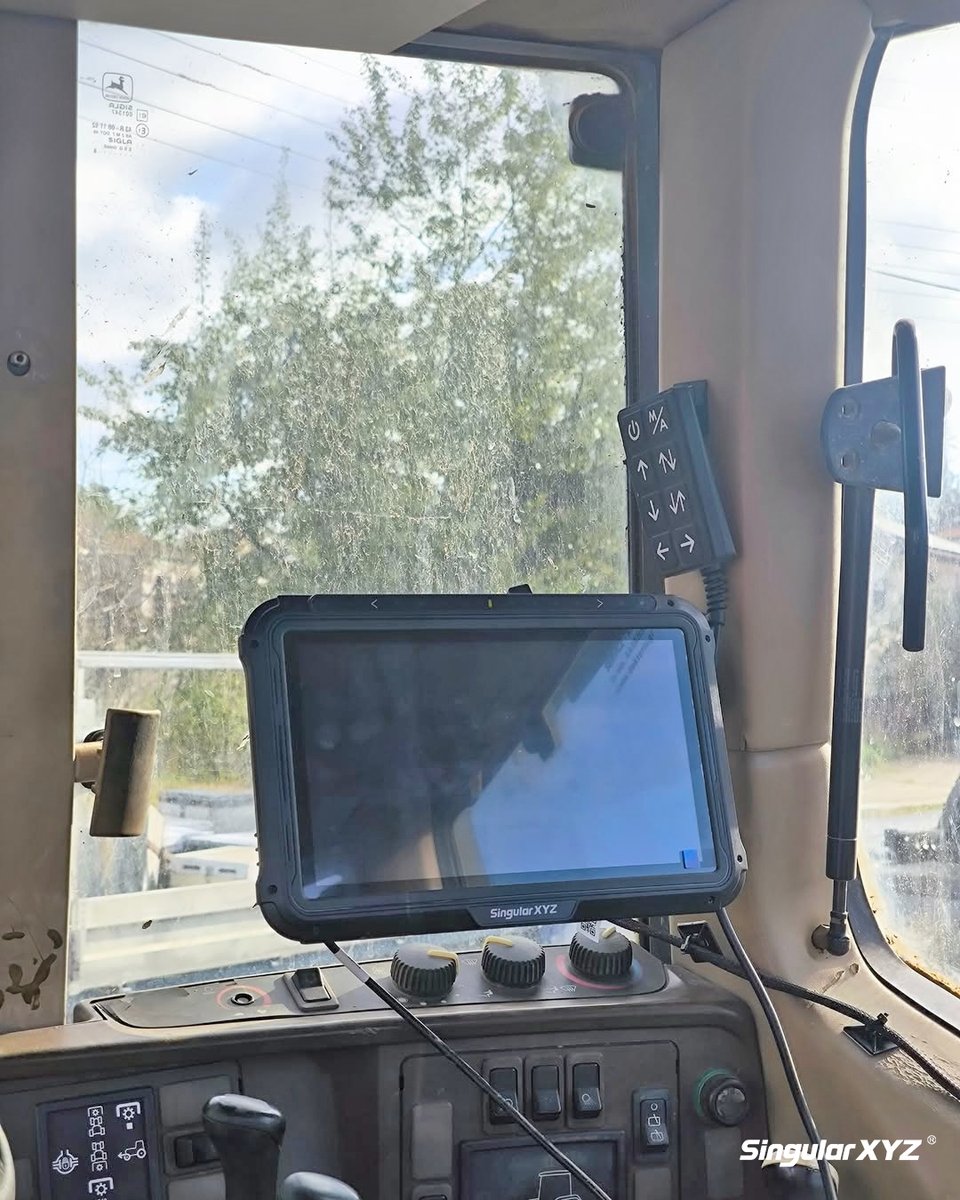 SingularXYZ_Ag's tweet photo. 📡 Level Smarter with SL100 GNSS Land Leveling System
With a real-time elevation map for clear project visibility and a manual controller for quick bucket adjustments, the SL100 offers the perfect blend of GNSS precision and operator control. Accurate, easy, and right on grade. https://t.co/OJ1dkZIjRP