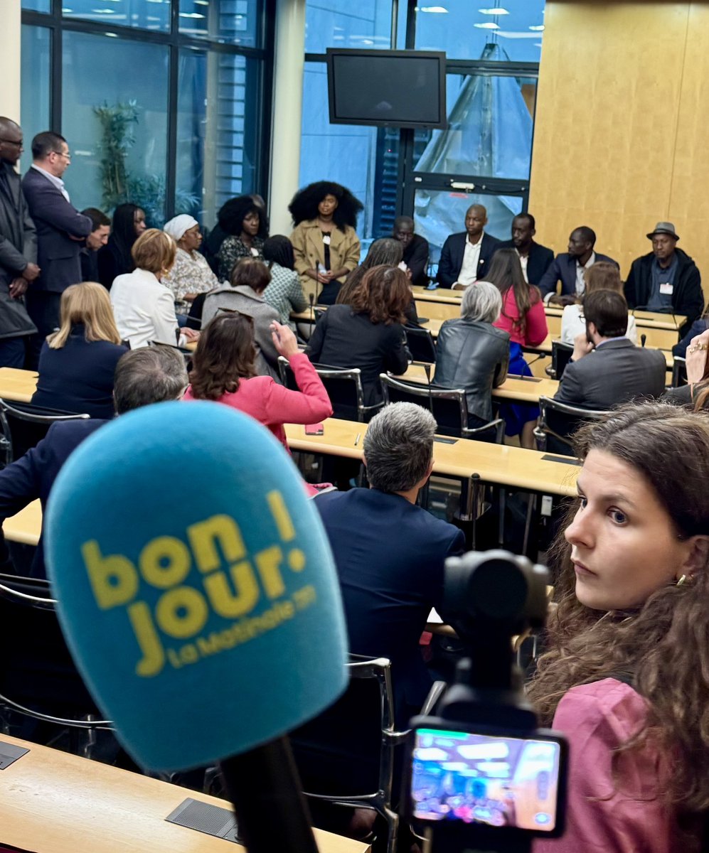 PaulLarrouturou's tweet photo. La famille d’Aboubakar Cissé est reçue à l’Assemblée, invitée par l’ecolo @SabrinaSebaihi en présence ntmt de @faureolivier @sandrousseau @Francois_Ruffin ainsi que @ErsiliaSoudais. 
Le petit frère, l’oncle et les cousins arrivent avec Assa Traoré. 
(Info #BonjourTF1 @TF1Info) https://t.co/w8D6DNEYBK