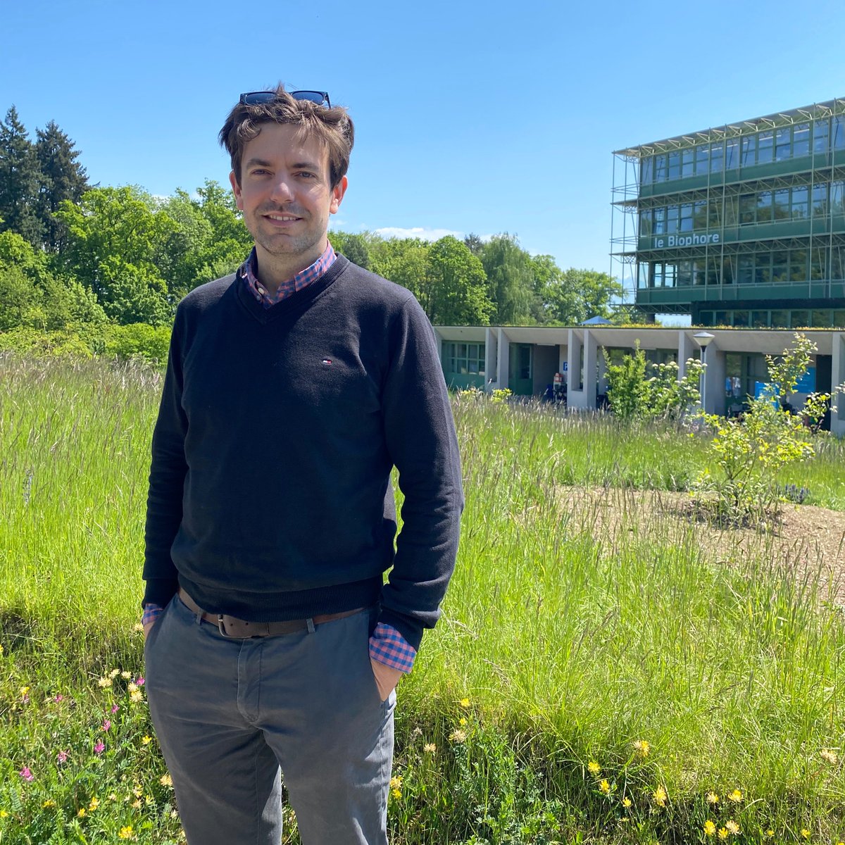 NCCR Microbiomes (@nccrmicrobiomes) on Twitter photo Thrilled to welcome <a href="/FSchueder/">Florian Schueder</a> at <a href="/unil/">Université de Lausanne</a> for a week of exchanges!
Currently hosted at the Hardt lab <a href="/Microbio_ETH/">Microbiology_ETH</a> , he's developing #multiplexed #SuperResolution #FluorescenceMicroscopy techniques for #microbiology applications.
Check out his work here👉scholar.google.com/citations?user… Thrilled to welcome <a href="/FSchueder/">Florian Schueder</a> at <a href="/unil/">Université de Lausanne</a> for a week of exchanges!
Currently hosted at the Hardt lab <a href="/Microbio_ETH/">Microbiology_ETH</a> , he's developing #multiplexed #SuperResolution #FluorescenceMicroscopy techniques for #microbiology applications.
Check out his work here👉scholar.google.com/citations?user…