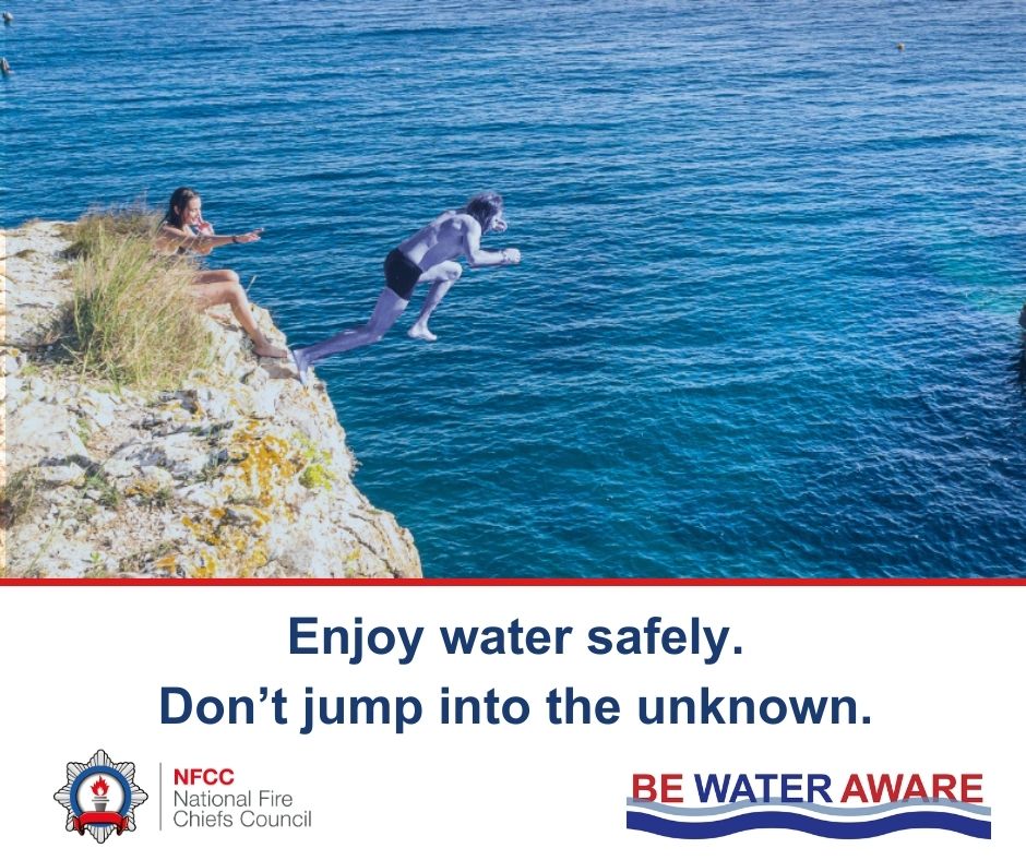 NIFRSOFFICIAL's tweet photo. 🚨 If you see someone struggling in water, stay   calm and act fast but don’t put yourself at risk
📞 Call 999 immediately
📢Encourage them to float on their back
🛟Throw something to help them float

Read more safety advice: https://t.co/mo69Q66334

#BeWaterAware https://t.co/9Ao0OLPqhh