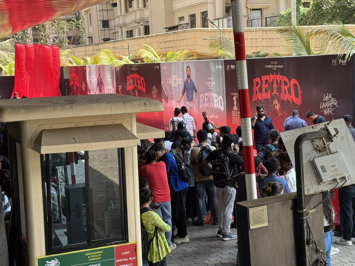 Cinemaaa340's tweet photo. #Retro Mumbai Event Starting Soon🔥
#Retrofrommay01 #Suriya https://t.co/4XrJ9b7H9L